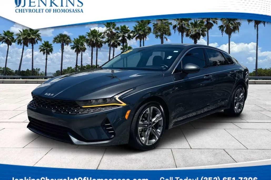 2023 Kia K5 EX photo 1