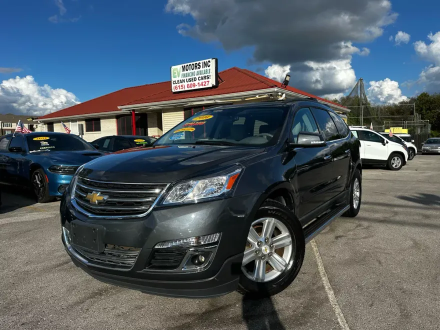 2014 Chevrolet Traverse 2LT photo 1