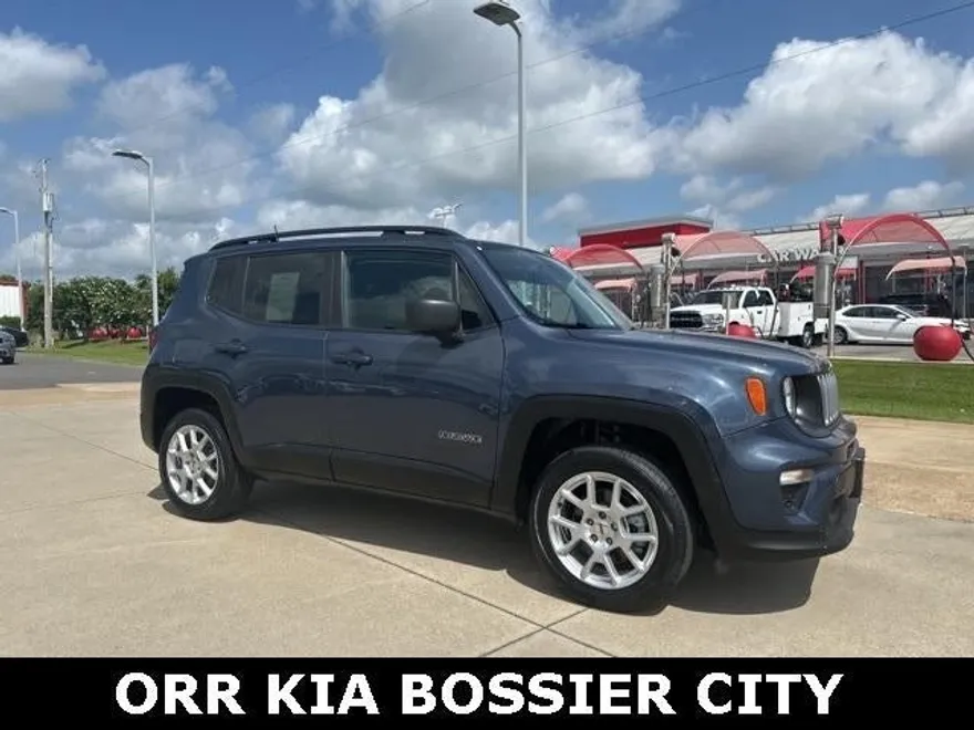 2022 Jeep Renegade Latitude photo 1