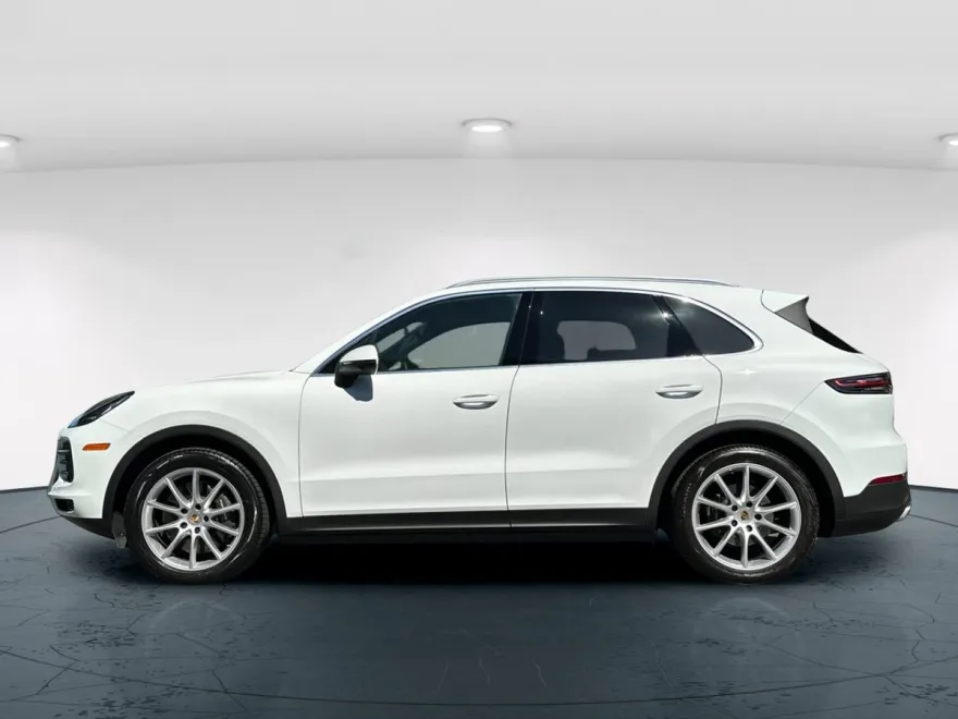 2023 Porsche Cayenne Base photo 1