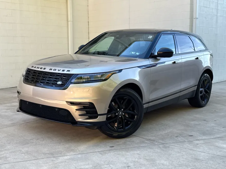 2026 Land Rover Range Rover Velar SE photo 1
