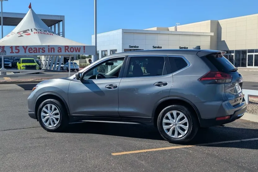 2018 Nissan Rogue S photo 1
