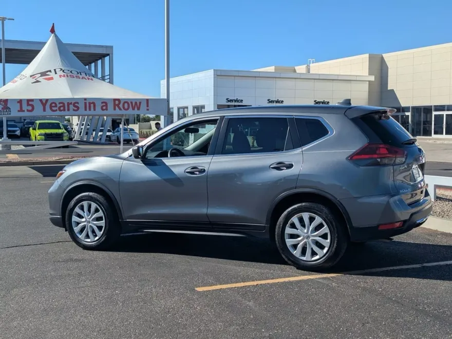 2018 Nissan Rogue S photo 1