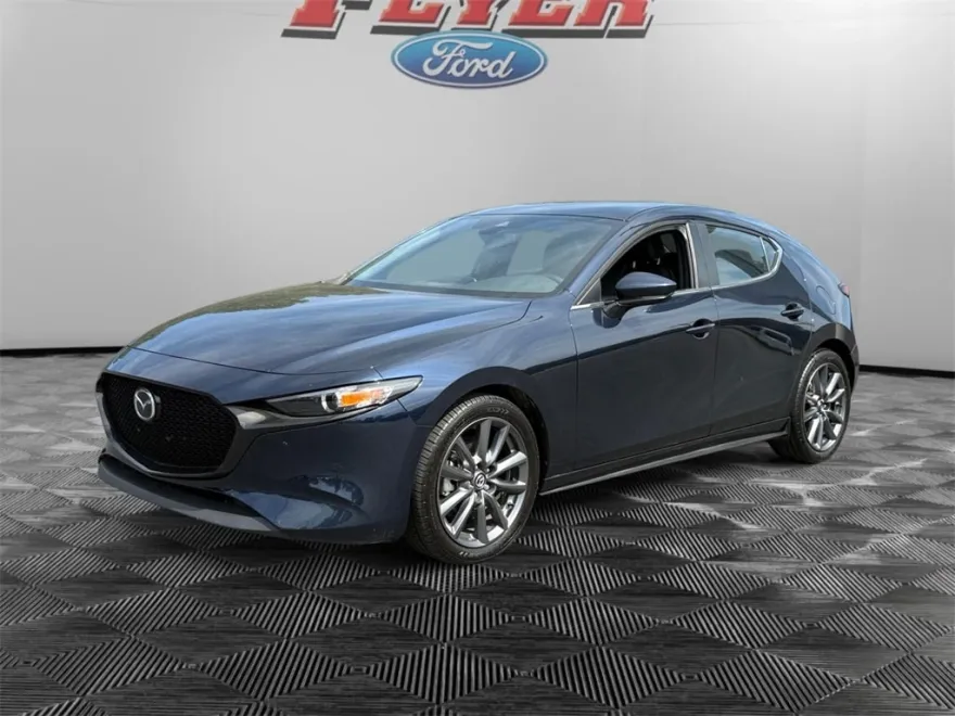 2023 Mazda Mazda3 2.5 Select photo 1