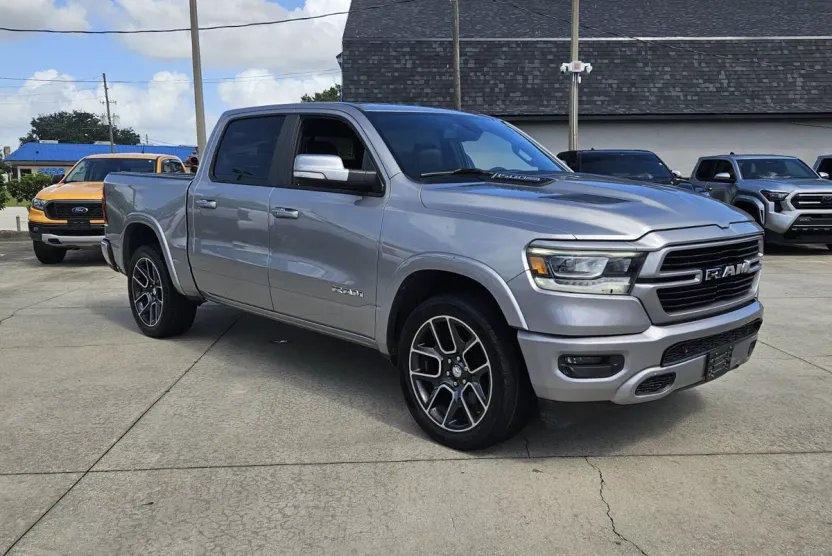 2019 Ram 1500 Laramie photo 1