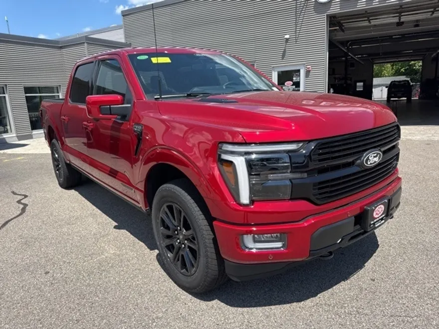 2025 Ford F-150 Platinum photo 1