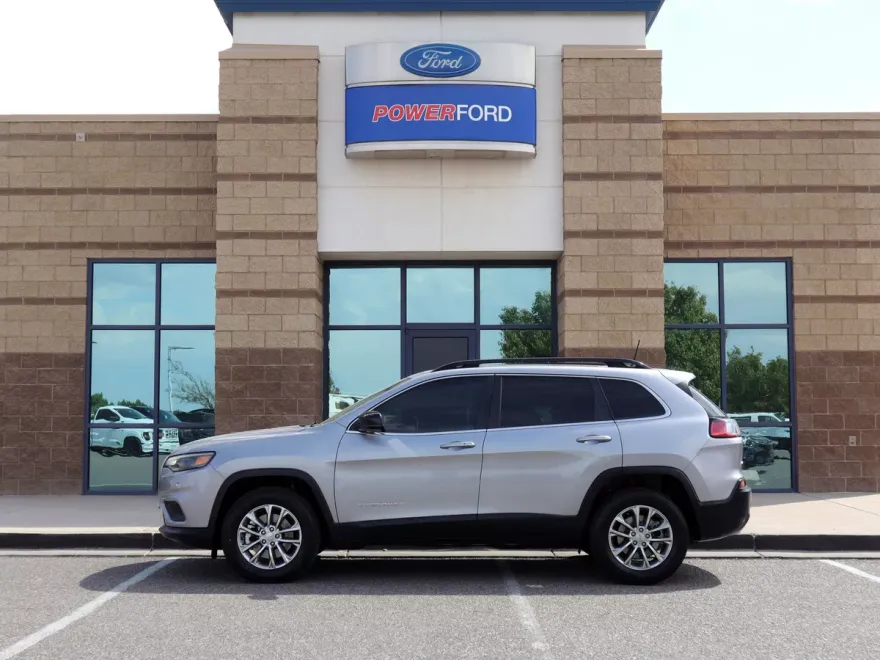 2022 Jeep Cherokee Latitude Lux photo 1