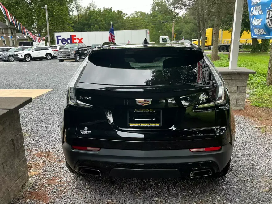 2020 Cadillac XT4 Sport photo 1