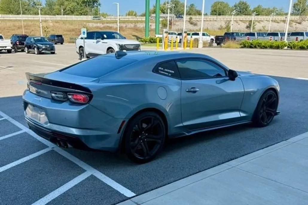 2023 Chevrolet Camaro 2SS photo 1