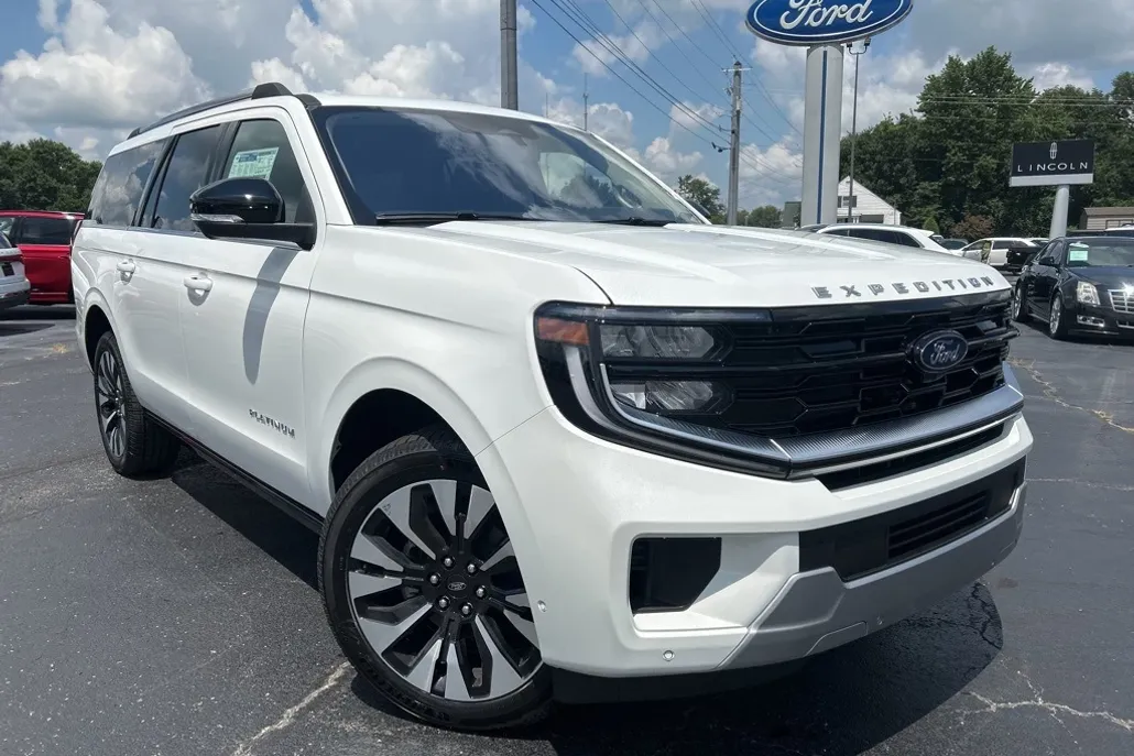 2025 Ford Expedition Platinum MAX photo 1