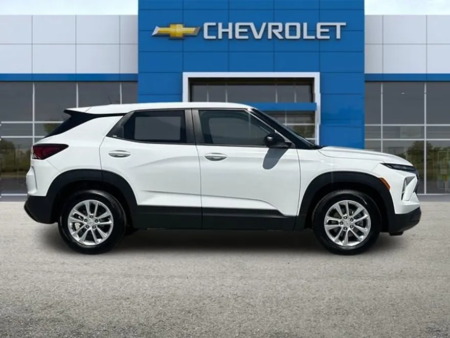 2026 Chevrolet Trailblazer LS photo 1