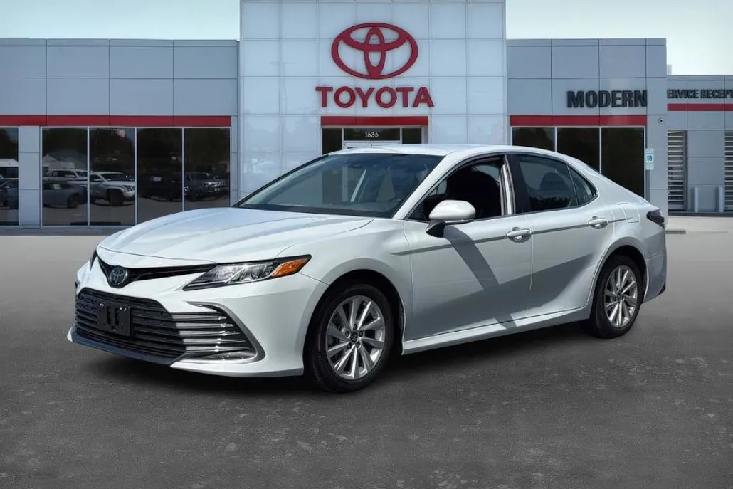 2024 Toyota Camry LE photo 1