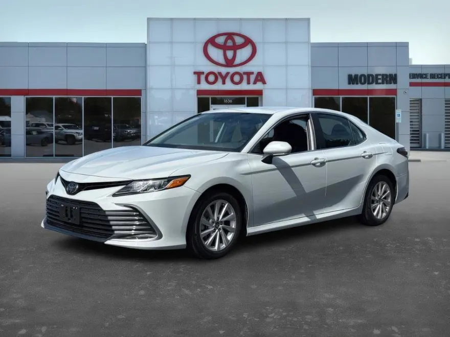 2024 Toyota Camry LE photo 1