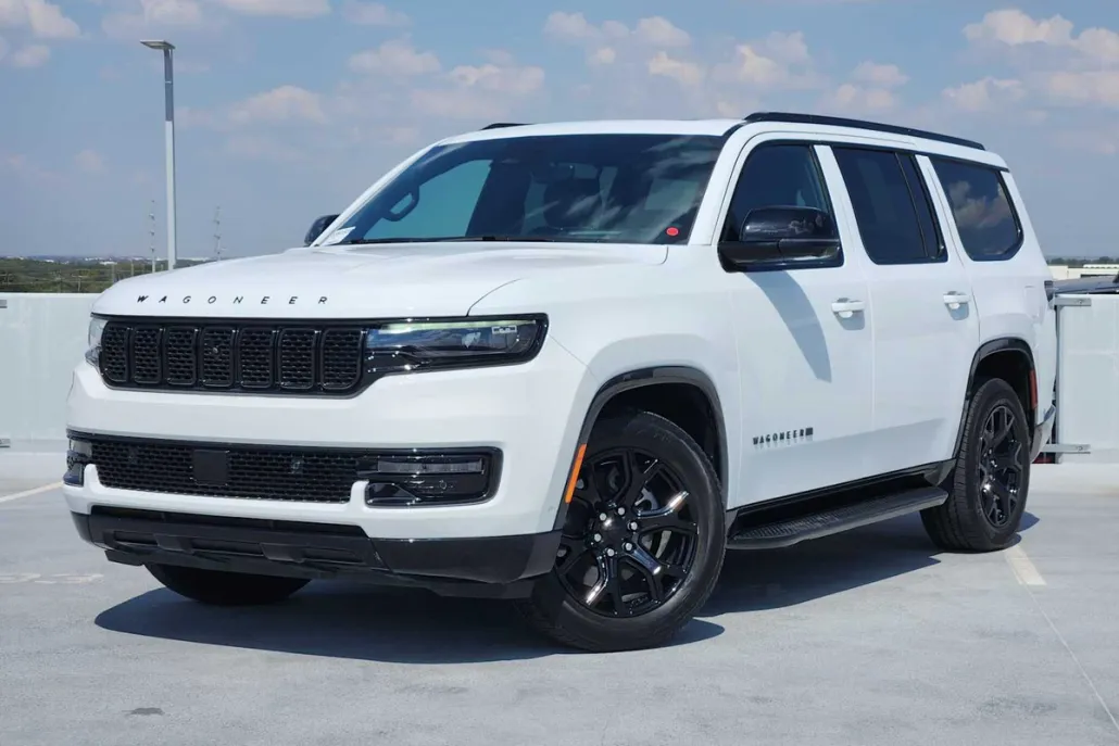 2023 Jeep Wagoneer Series II Carbide photo 1