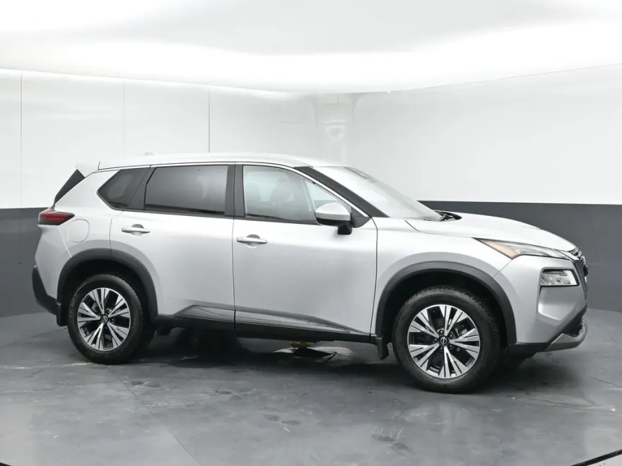 2023 Nissan Rogue SV photo 1