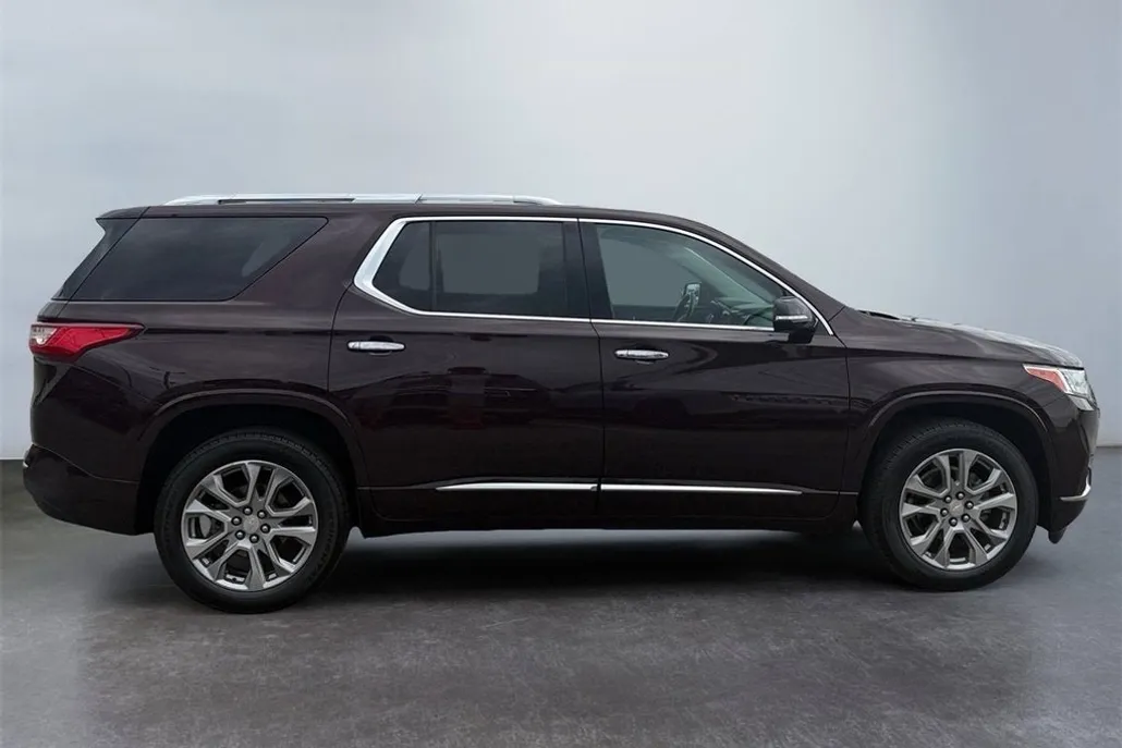 2019 Chevrolet Traverse Premier photo 1
