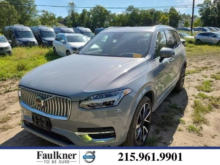 2024 Volvo XC90 AWD Ultimate photo 1