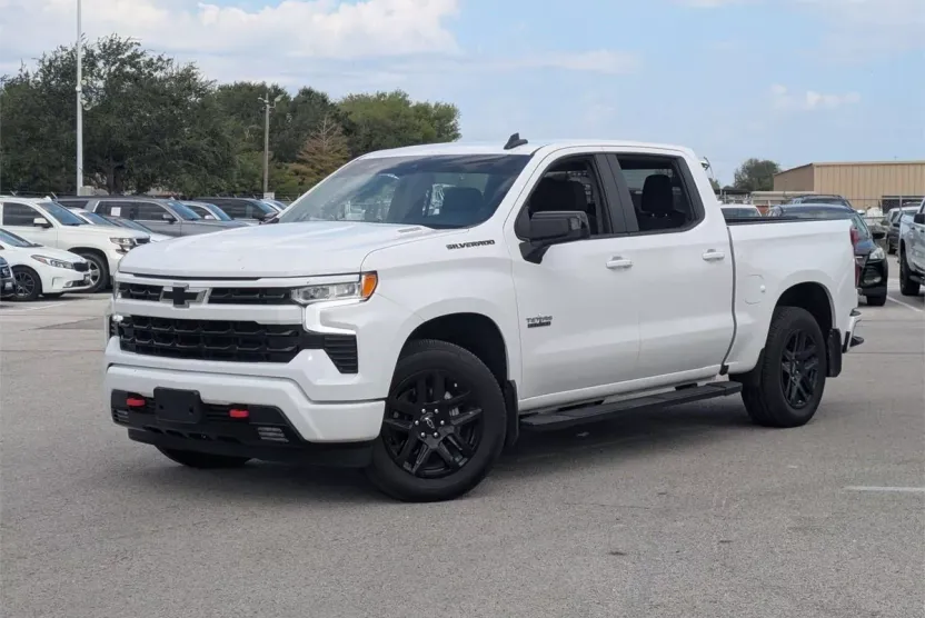 2024 Chevrolet Silverado 1500 RST photo 1
