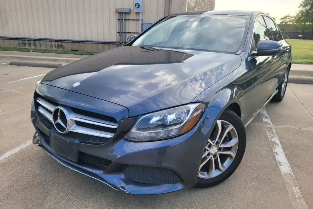 2016 Mercedes Benz C 300 Sedan photo 1