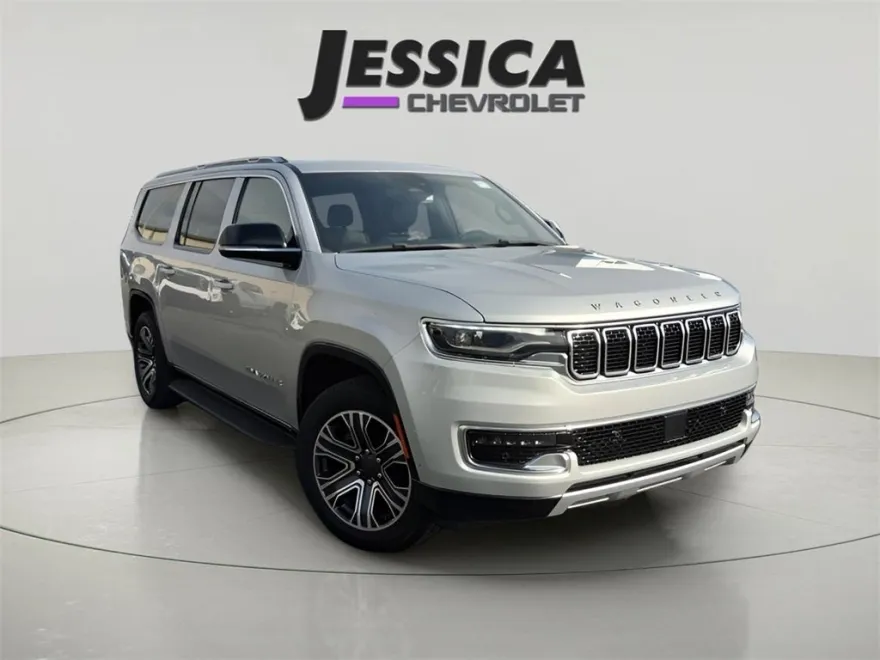 2023 Jeep Wagoneer L Series II photo 1