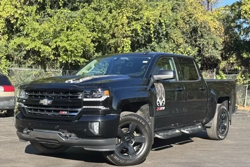 2018 Chevrolet Silverado 1500 LTZ photo 1