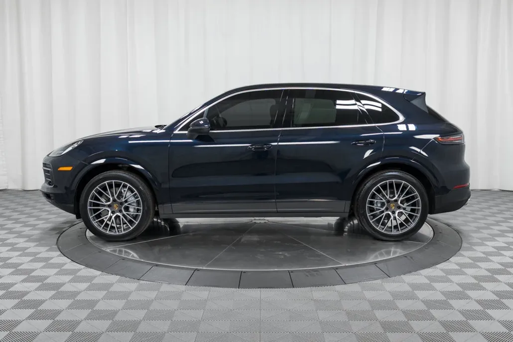 2021 Porsche Cayenne photo 1