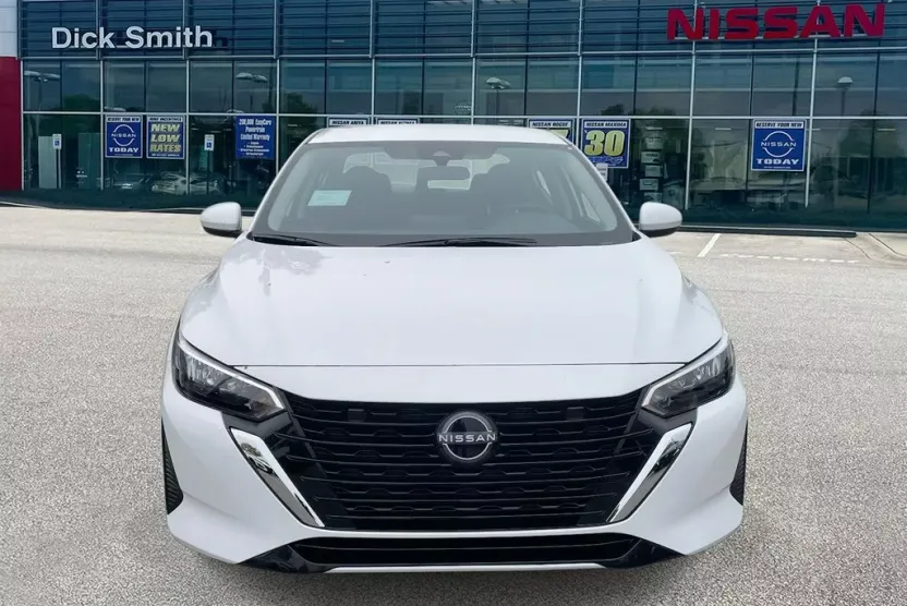 2025 Nissan Sentra SV photo 1
