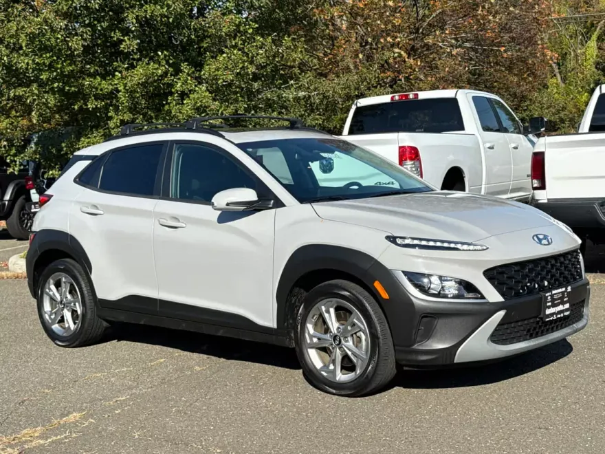 2023 Hyundai Kona SEL photo 1