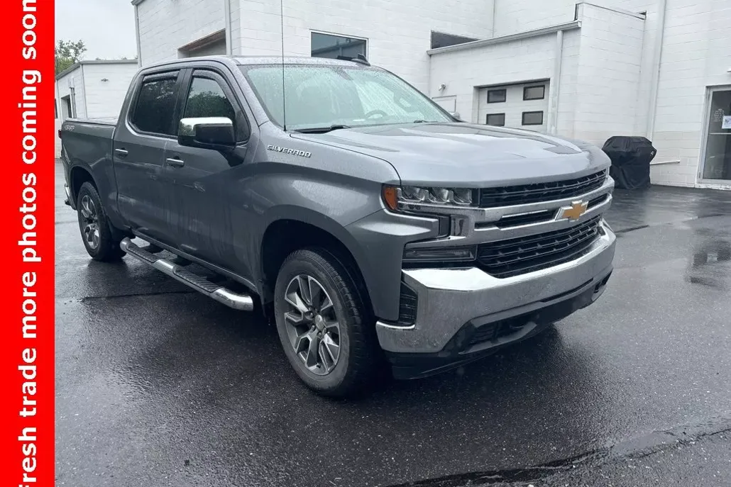 2021 Chevrolet Silverado 1500 LT photo 1