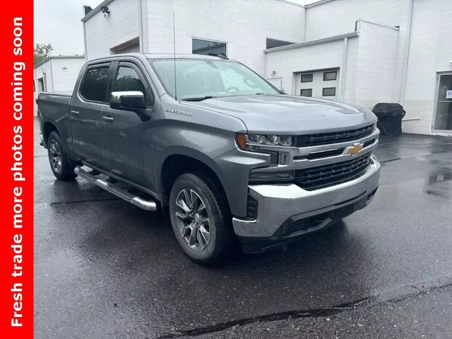 2021 Chevrolet Silverado 1500 LT photo 1