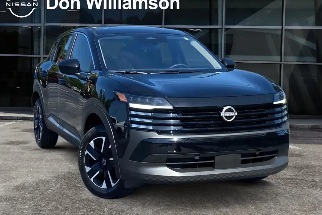 2025 Nissan Kicks SV photo 1