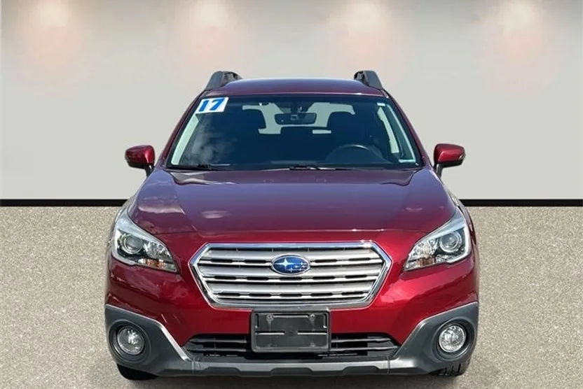 2017 Subaru Outback 2.5i Premium photo 1