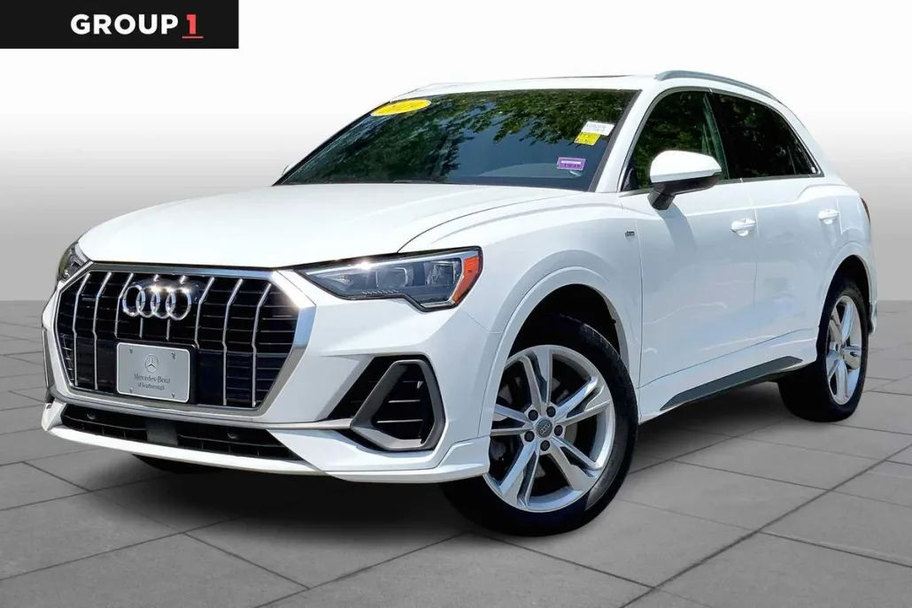 2019 Audi Q3 S line Premium photo 1