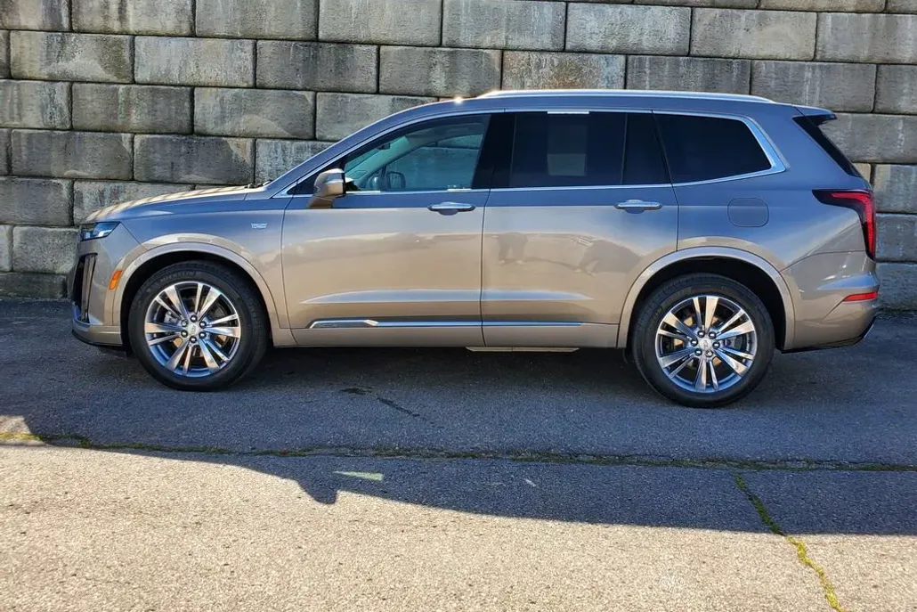 2023 Cadillac XT6 Premium Luxury photo 1