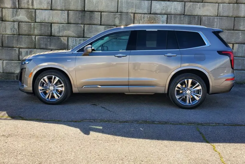 2023 Cadillac XT6 Premium Luxury photo 1