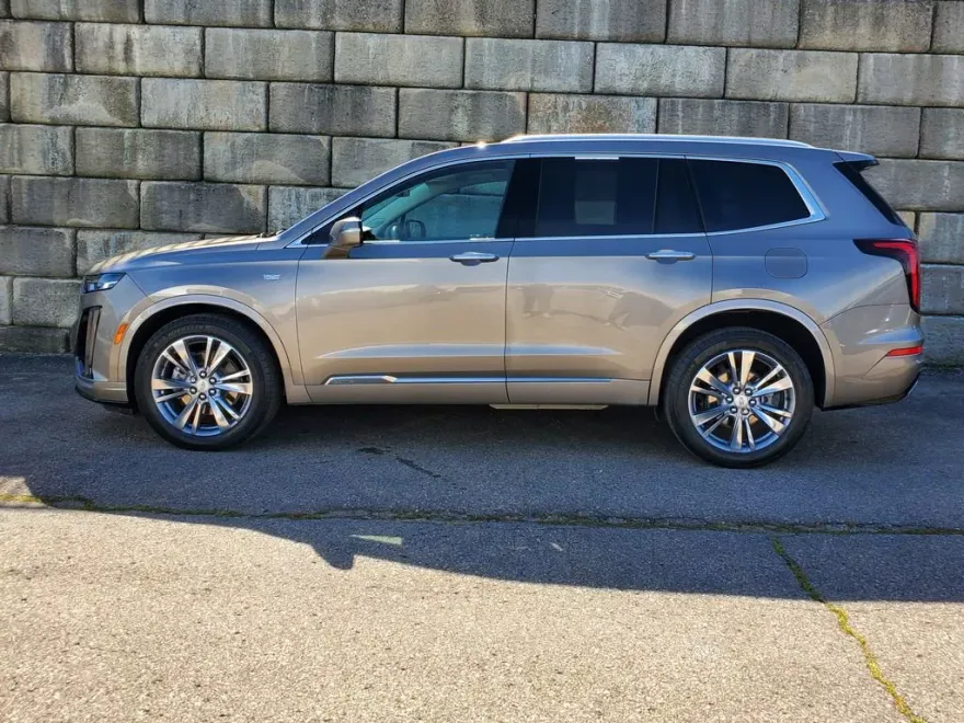 2023 Cadillac XT6 Premium Luxury photo 1