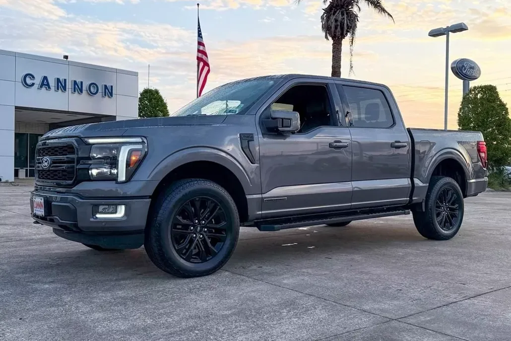 2024 Ford F-150 Lariat photo 1