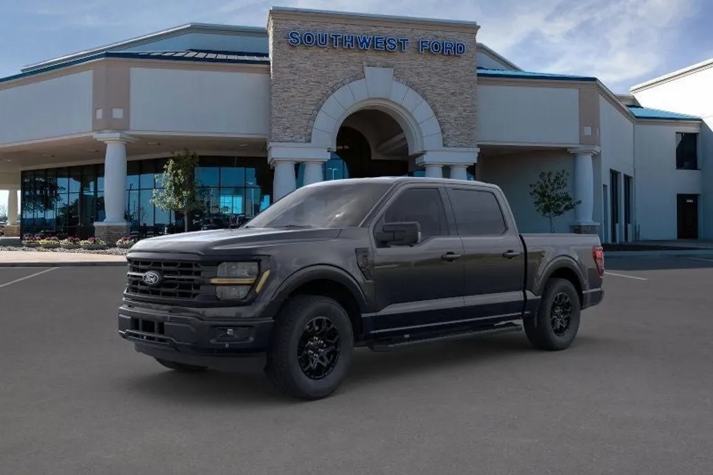 2025 Ford F-150 XLT photo 1