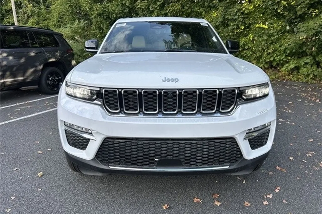 2025 Jeep Grand Cherokee Limited photo 1