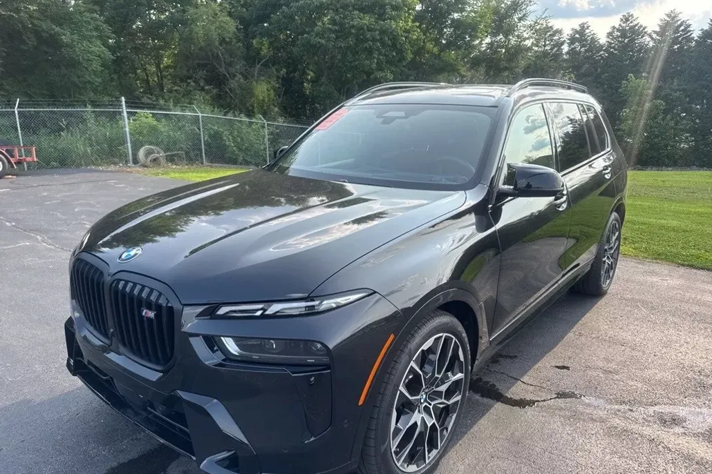 2025 Bmw X7 M60i photo 1