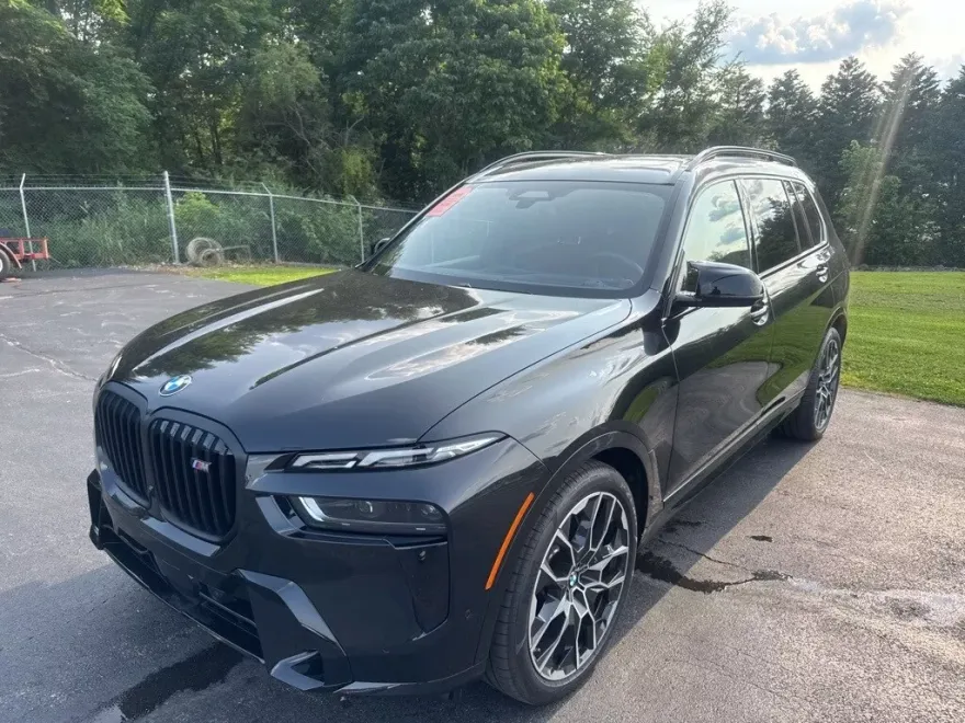 2025 Bmw X7 M60i photo 1