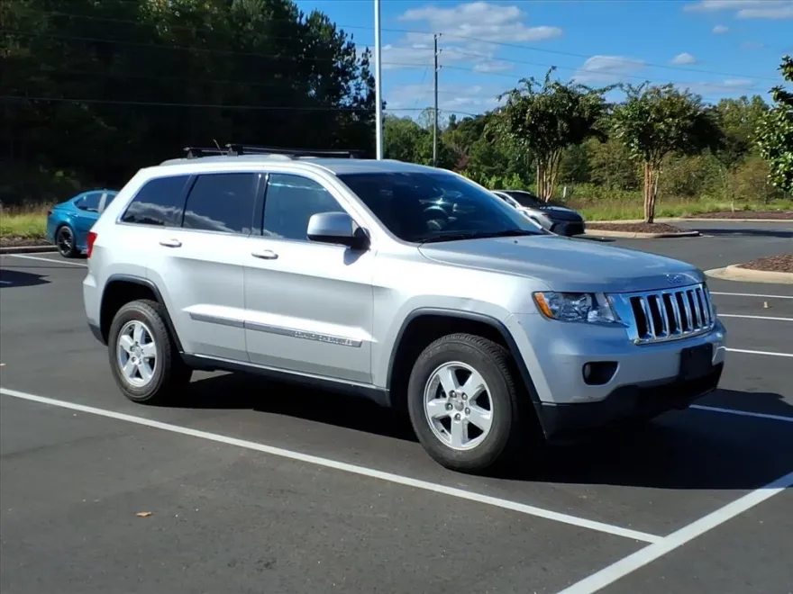 2013 Jeep Grand Cherokee Laredo photo 1