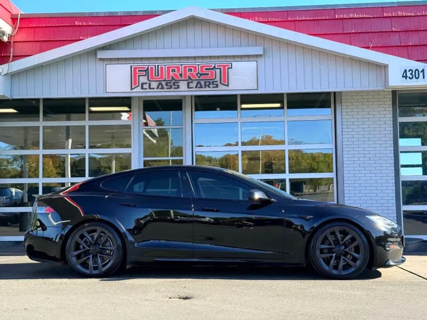 2021 Tesla Model S Plaid photo 1