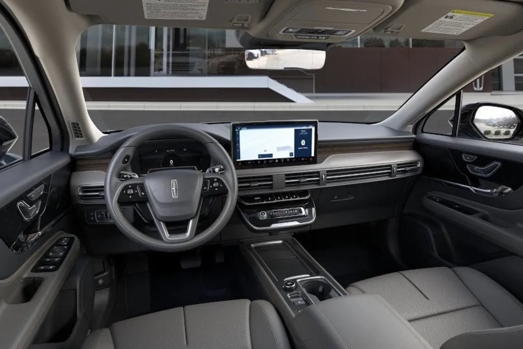 2025 Lincoln Corsair Grand Touring photo 1