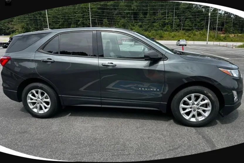 2019 Chevrolet Equinox LS photo 1