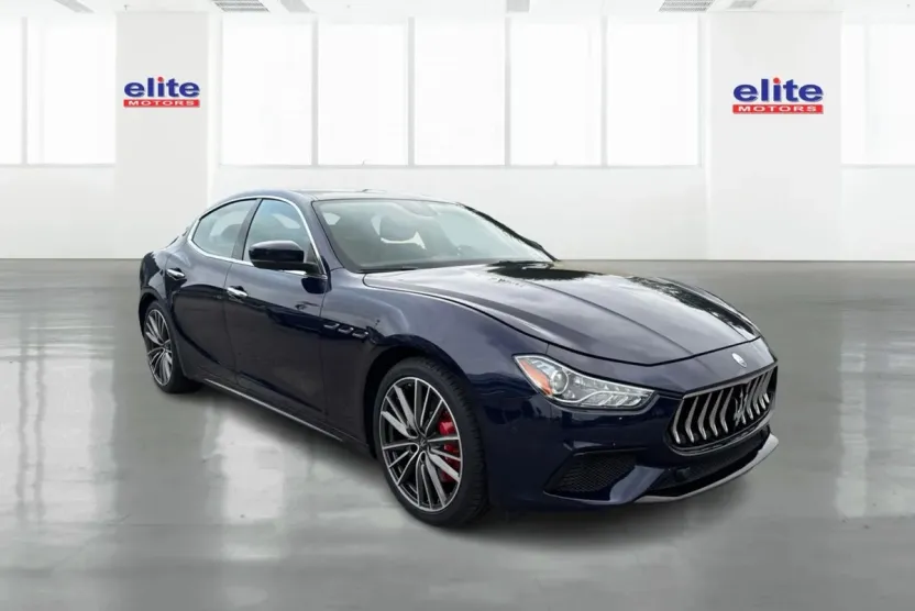2020 Maserati Ghibli photo 1