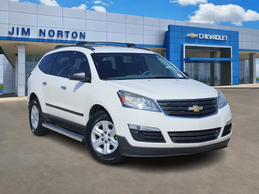 2014 Chevrolet Traverse LS photo 1