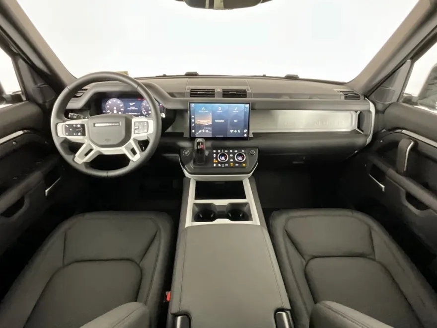 2025 Land Rover Defender 110 X-Dynamic SE photo 1
