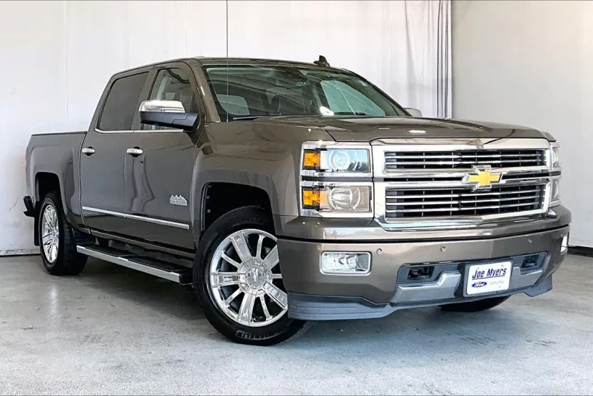 2015 Chevrolet Silverado 1500 High Country photo 1