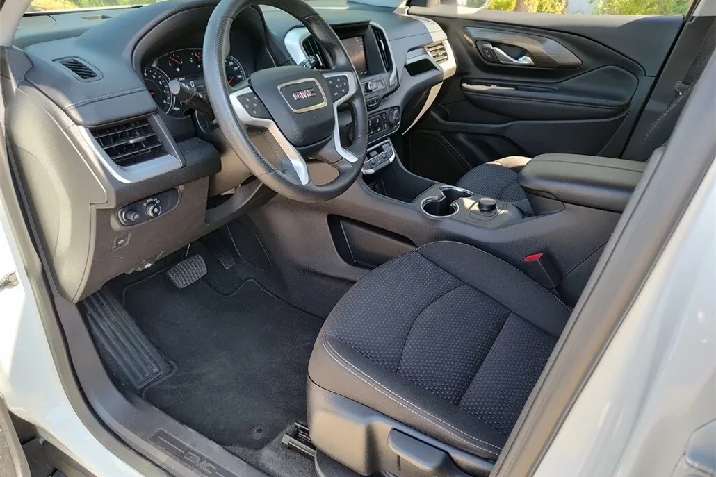 2024 Gmc Terrain SLE photo 1
